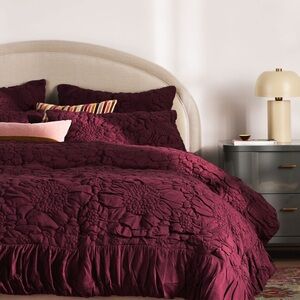 Dahlia Cotton Jersey Luxurious Burgundy Floral Quilt
